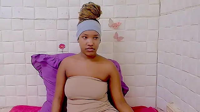 EroticSexyPrada Chat XXX live