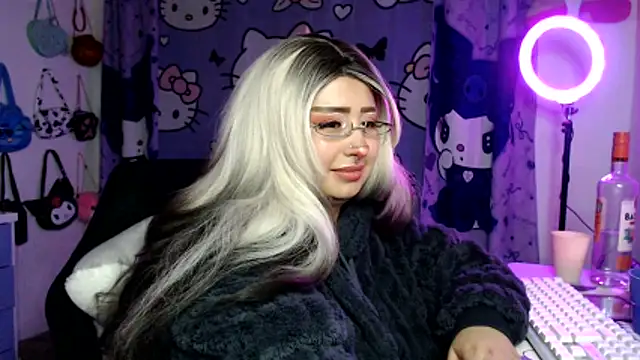 lussyevans24 Chat XXX in diretta