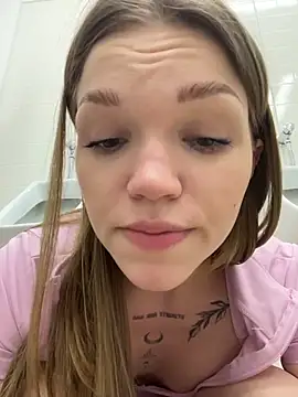 StreetSquirt's Live XXX Chat