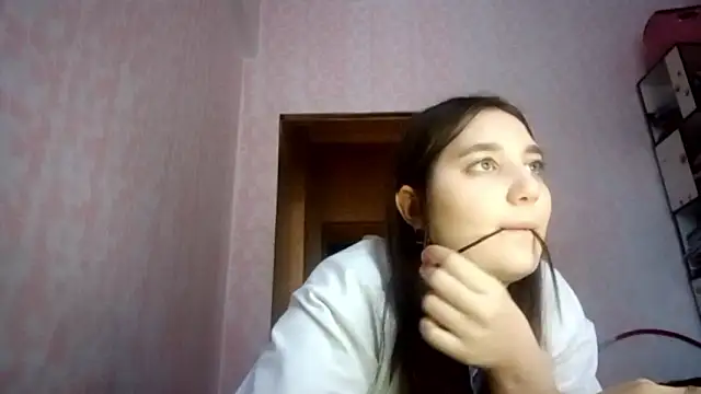 XXX chat uživo modela JanineThielman