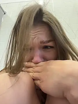 StreetSquirtのライブXXXチャット