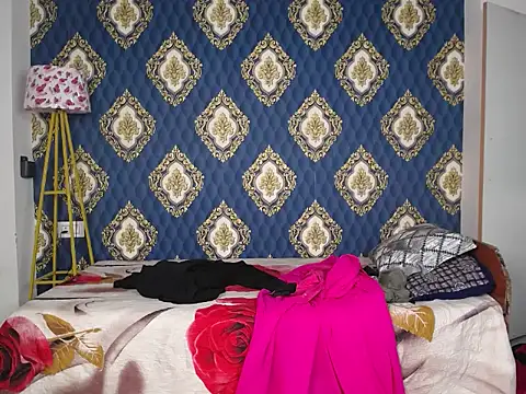 Show modela Loving_crush69 na web-kameri