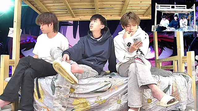 xiaohuangren01 Chat XXX in diretta