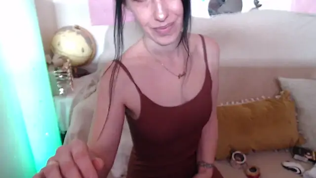 -Lou_'s Live XXX Chat