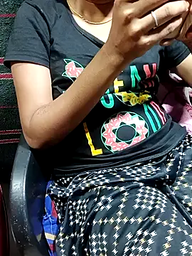 Pokazy przed kamerką – call_me_rani143