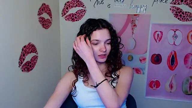 XXX chat uživo modela _SusieSu_