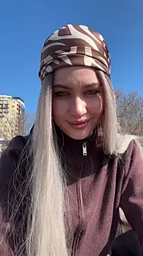 KikiWatson Adlı Modelin Canlı XXX Sohbeti