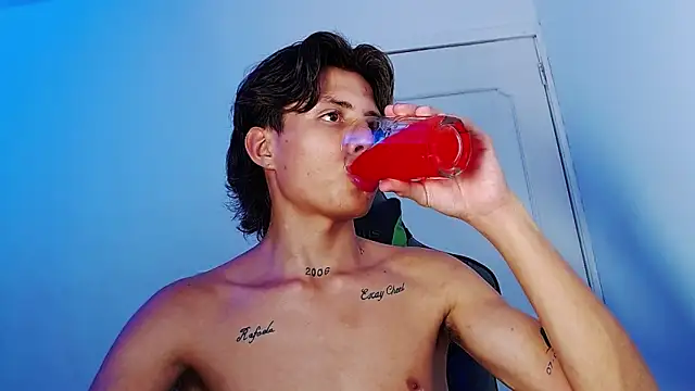 Didi_hard élő XXX-chatje