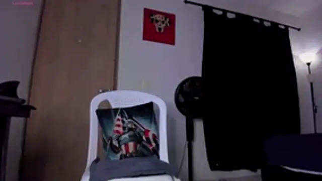 Chat XXX Live Cloudy_pigDude