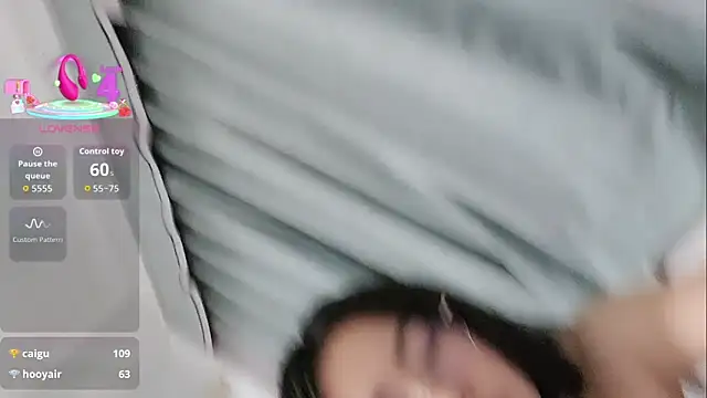 Lucy-xixi: απευθείας συνομιλία ΧΧΧ