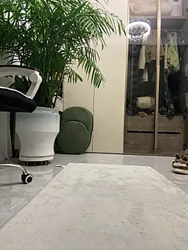 feifei-love 在線直播表演