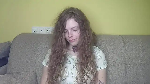 RayaNenlia Live XXX Chat