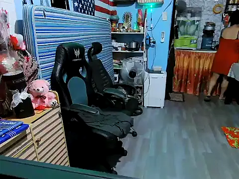 NicoleRoseTS Show Webcam