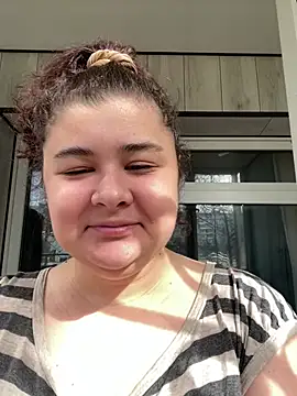 AliceCurlyXのライブXXXチャット