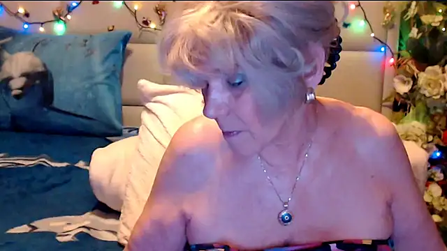 HappyWomanOn Chat XXX in diretta