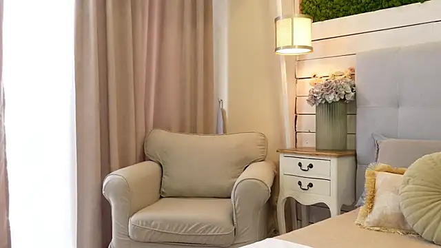 Chat +18 de IsabellaMysty ao vivo