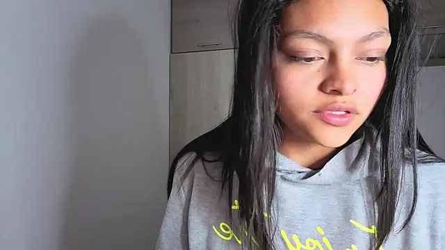 XXX chat uživo modela Candela___