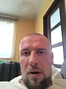 Regularfucker28 live XXX chat