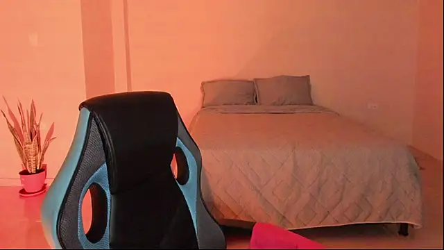 atenas_05_'s Live XXX Chat