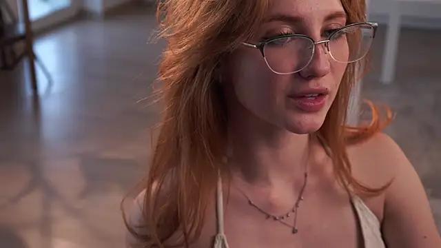 EsmaCrumbley লাইভ XXX চ্যাট