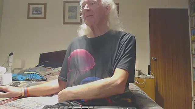 Chat XXX en directo de WaverlyKernow