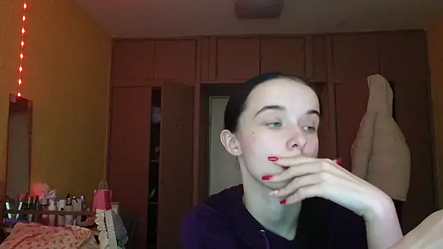 Emilia_Light Chat XXX in diretta