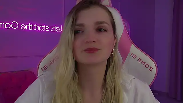 AnnyRaii Chat XXX live