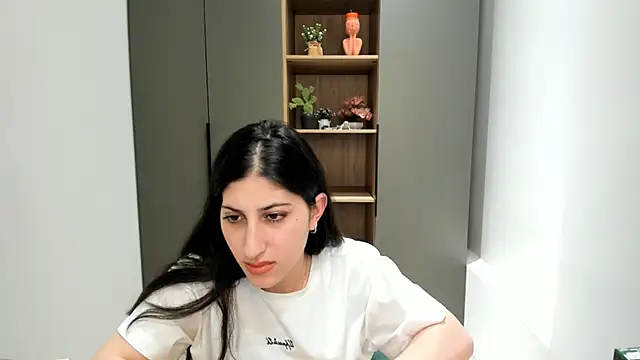 KatinaArds Chat XXX in diretta