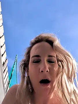 NaomiAndFriendsn Webbikameraesitys