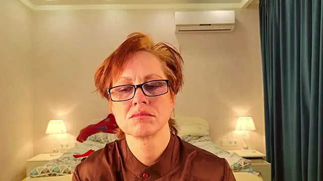 LioraWeiss Chat XXX live