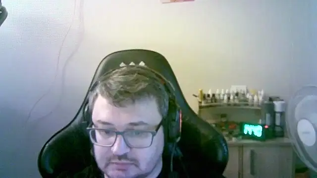 SirAbuser élő XXX-chatje