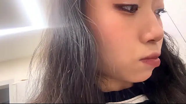 SweetMiaXO's Live XXX Chat