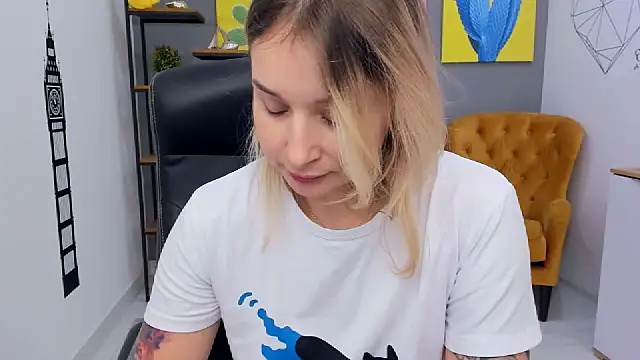 LilFleurish élő XXX-chatje