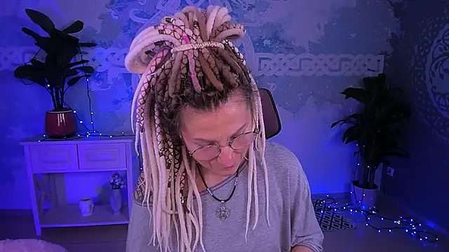 XXX chat uživo modela UmaSpace