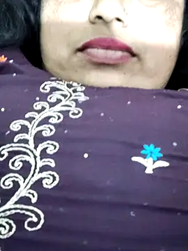 Hot_indian_Milf live XXX chat