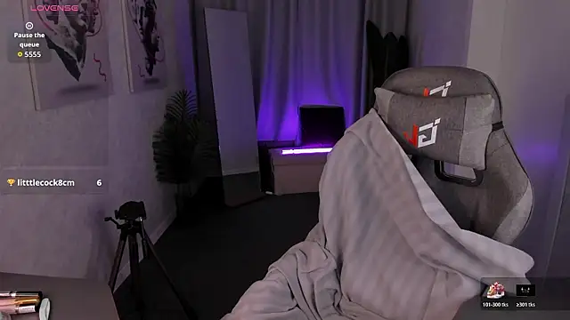 Lori_Blossom Pertunjukan Webcam