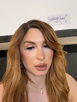 LucyBridgette Obrolan Langsung XXX