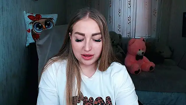 XXX chat uživo modela _KittyBoo