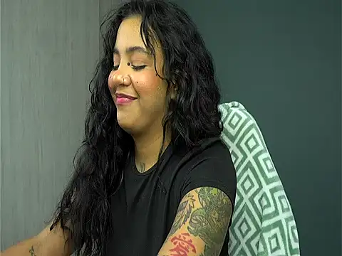 Chatroom XXX en direct de ObeyVal