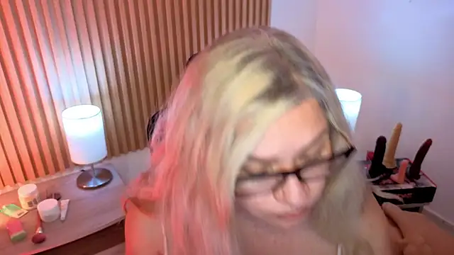 دردشة MarianL0ve الجنسية المباشرة