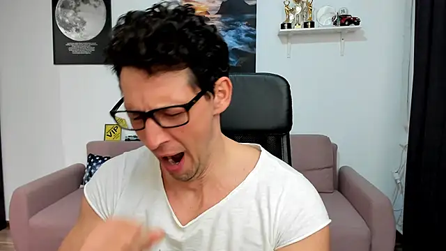 BrutusK08's Webcam Show