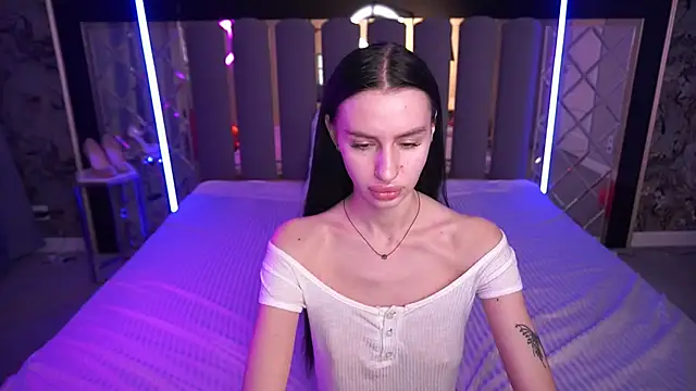 XXX chat uživo modela Snow_WhiteeeX