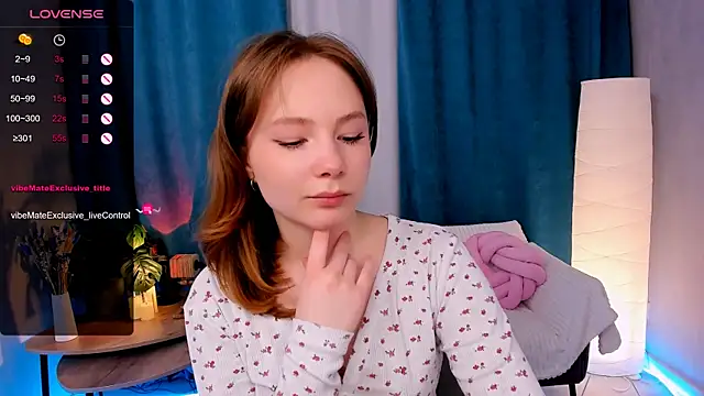 LanaBlu_ Chat XXX live