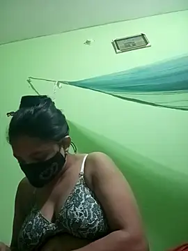 Nusratkkk0083のライブXXXチャット