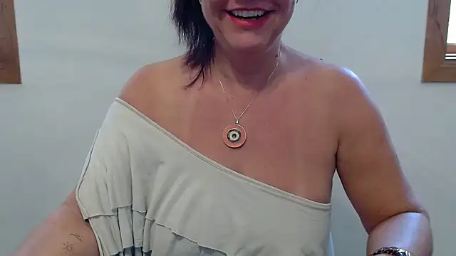 Lindagoddess75 লাইভ XXX চ্যাট