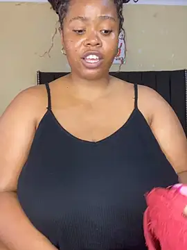 LunaCovenn: онлайн-секс-чат