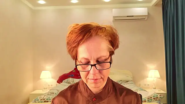 LioraWeiss' Live XXX Chat