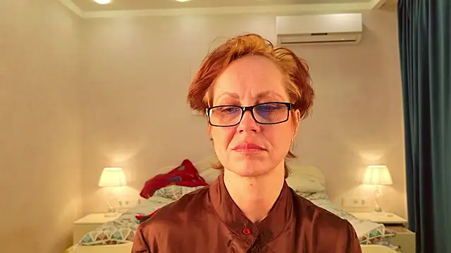 LioraWeiss élő XXX-chatje