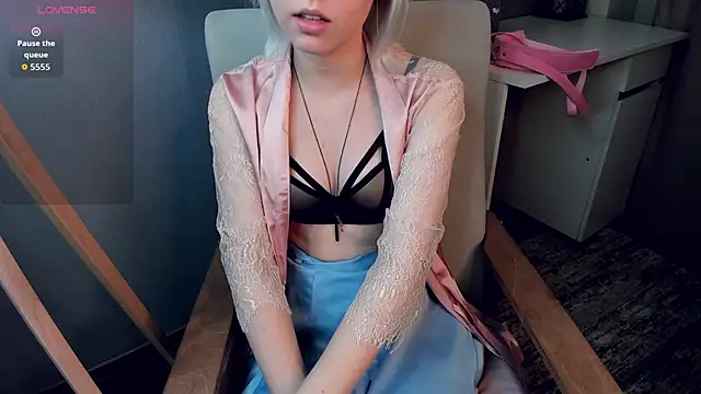 GoldenLenarz Live XXX-chat