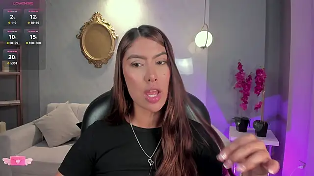 ArianaDumontのライブXXXチャット